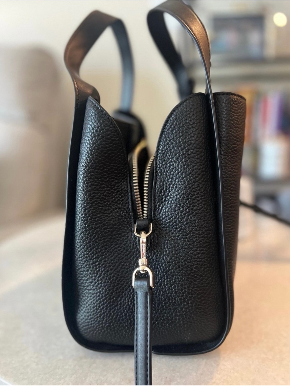 kate spade black pebbled leather knott carryall crossbody or great smaller purse - Picture 4 of 8